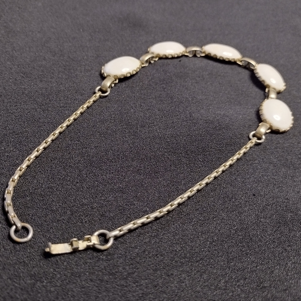 Gold and Cream Choker Necklace - Picture 8 of 12